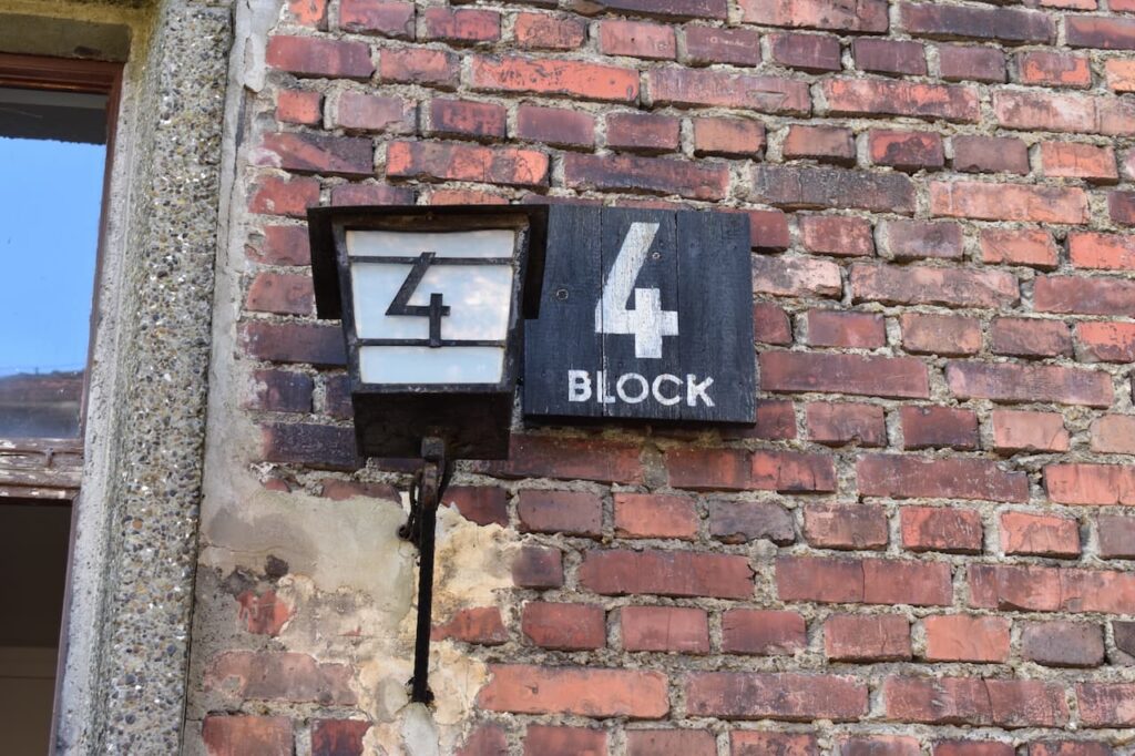 auschwitz blocco 4